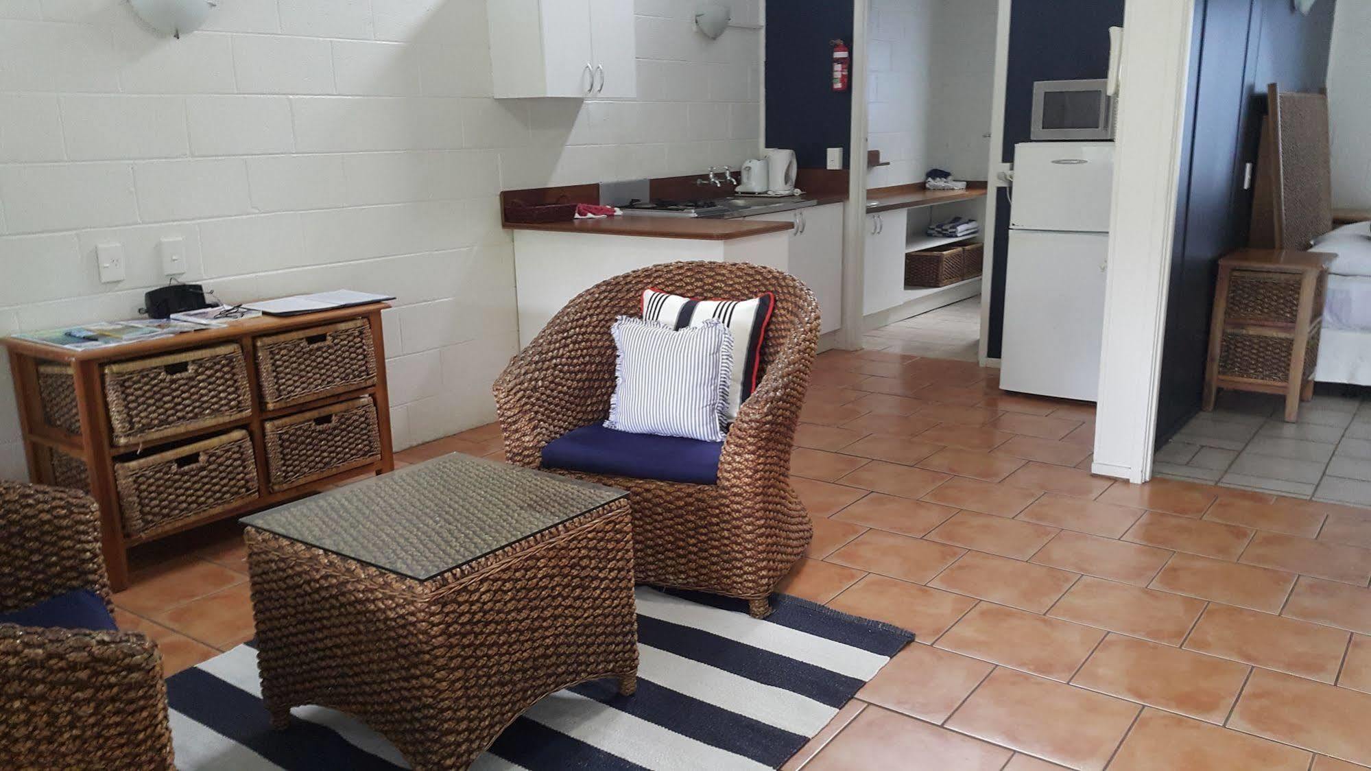 The Black Pearl Beachside Apartments Rarotonga Exterior foto